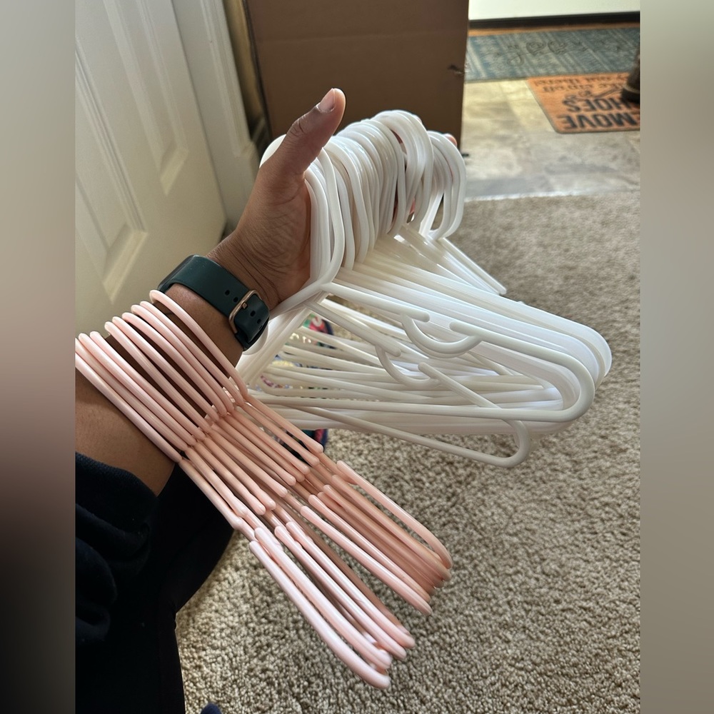 40 kids hangers